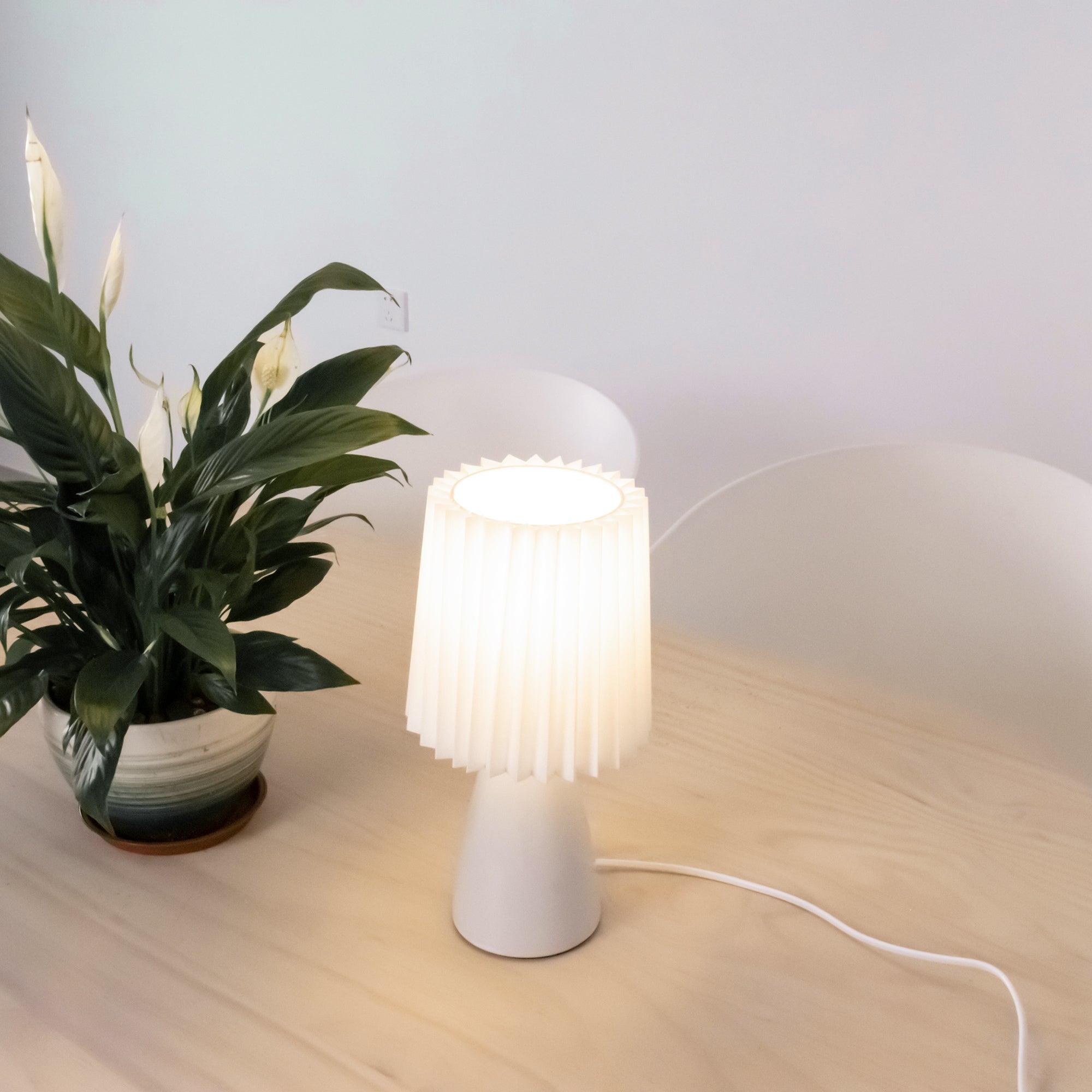 Delilah Table Lamp - Cueteks
