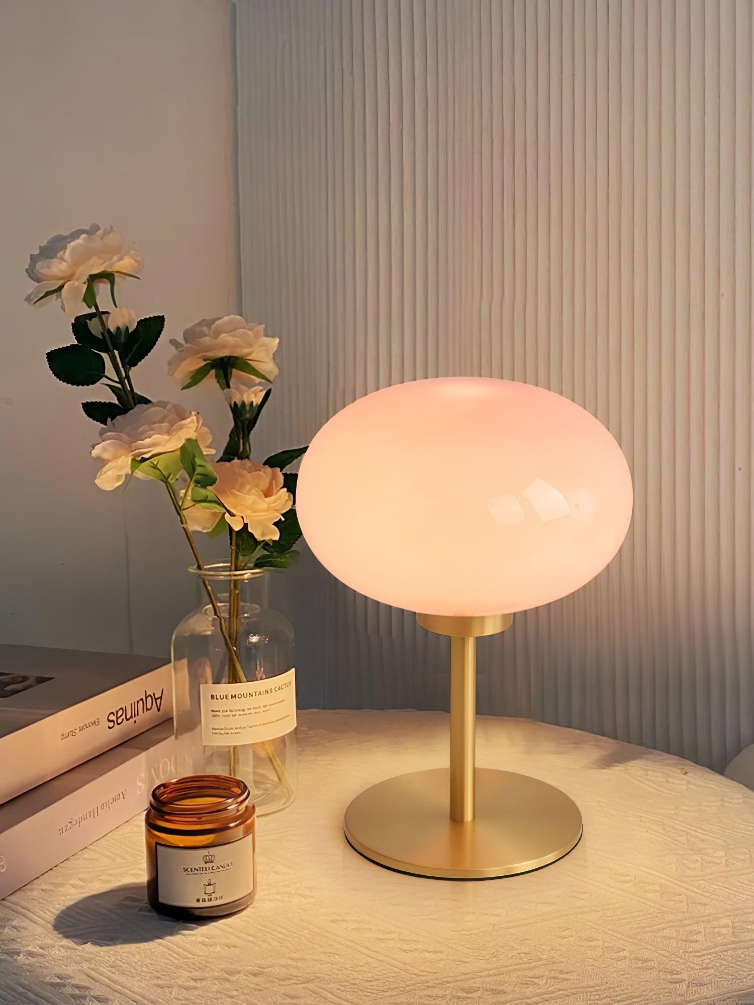 Marshmallow Brass Table Lamp - Cueteks