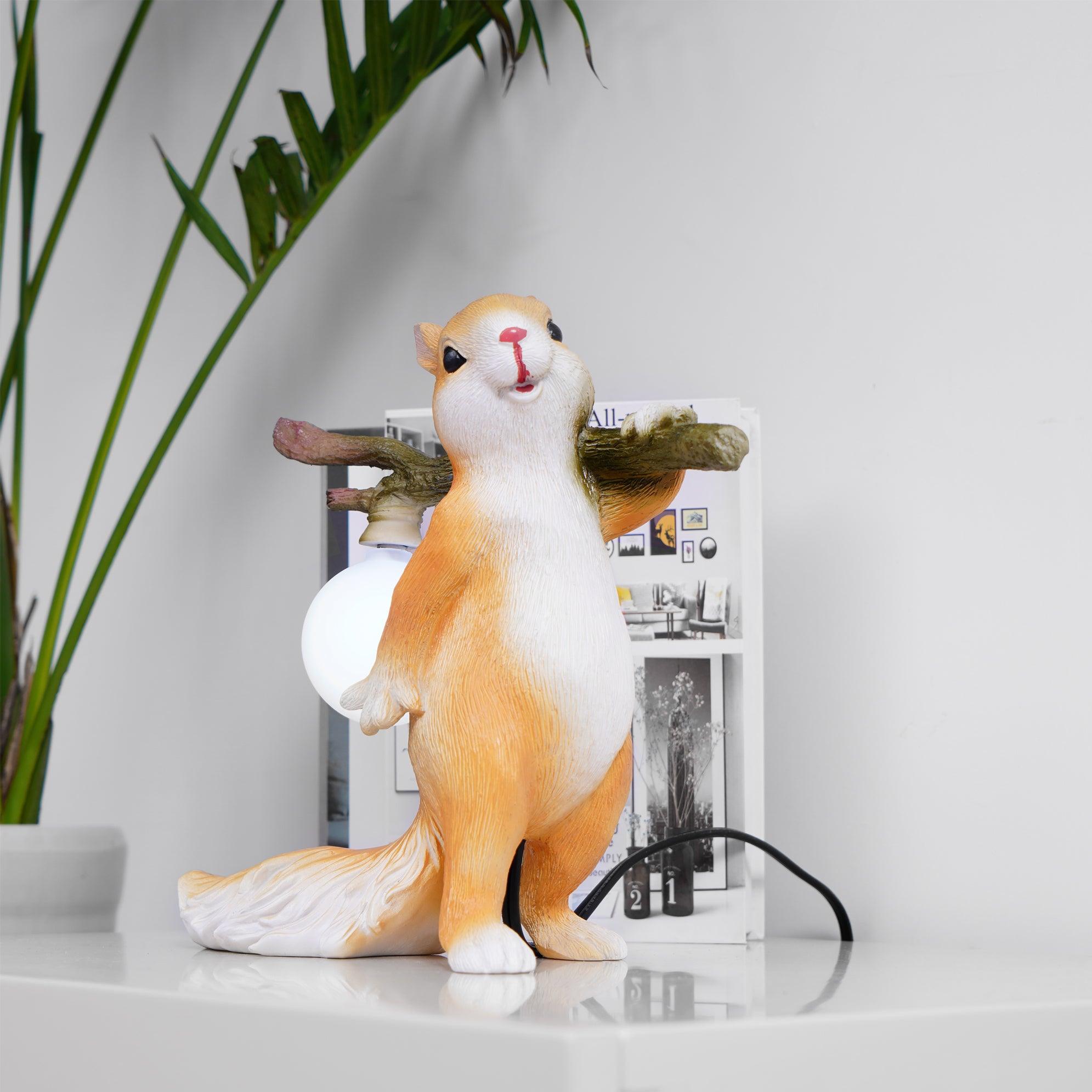 Squirrel Table Lamp - Cueteks