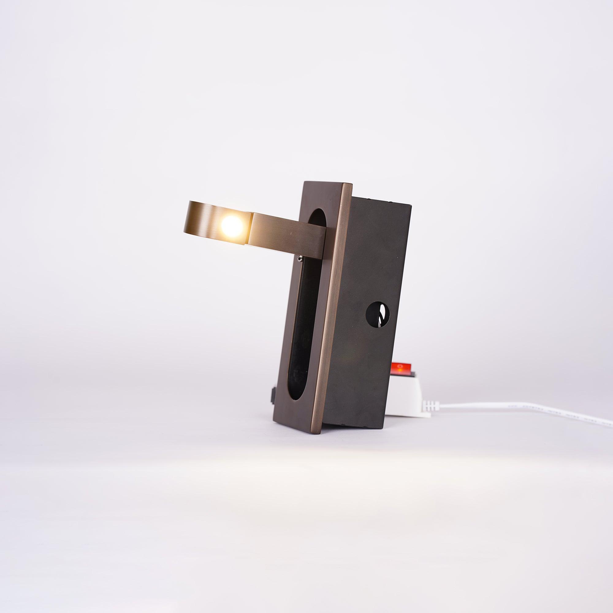 Modern LED Bedside Reading Light - Cueteks