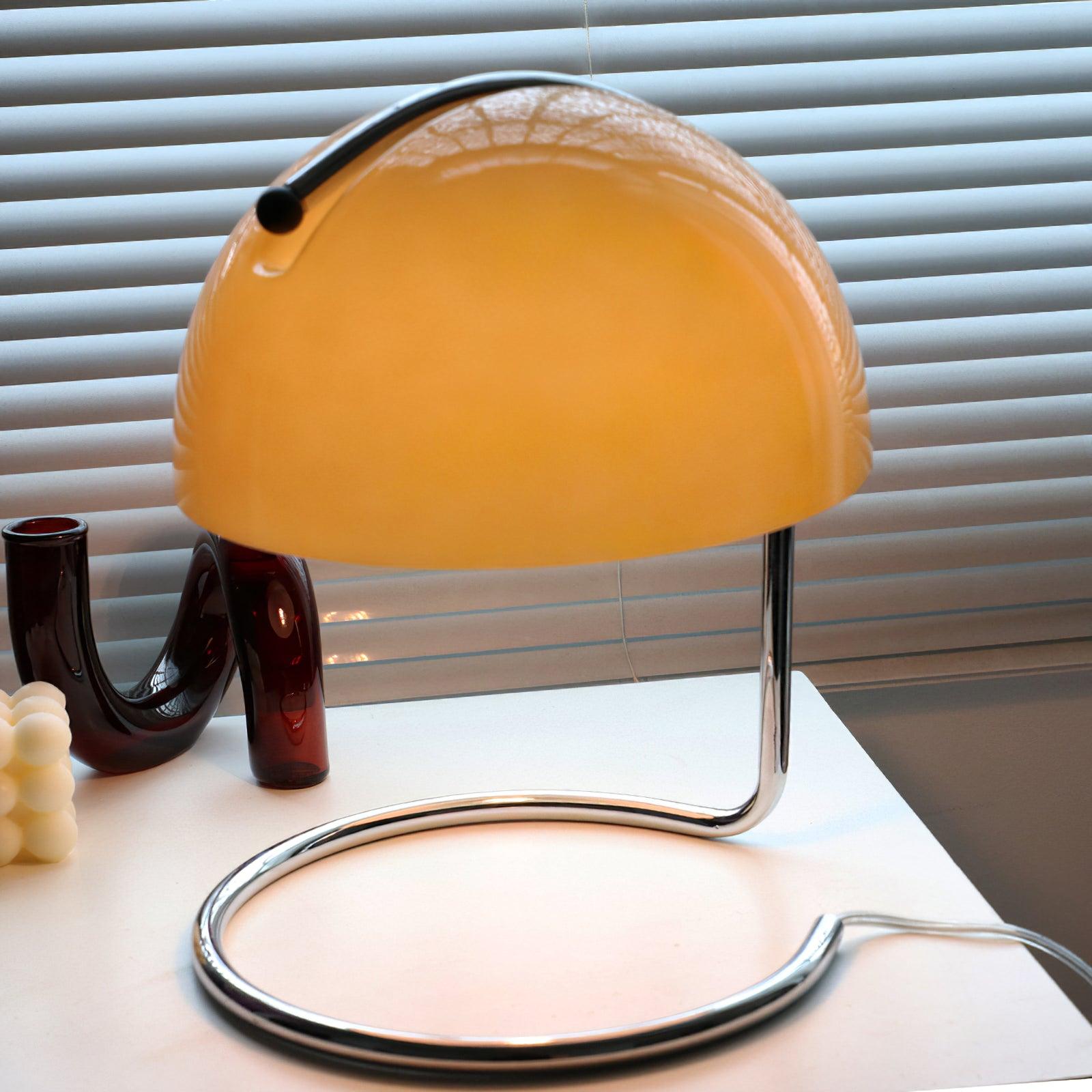 Pierre Table Lamp - Cueteks