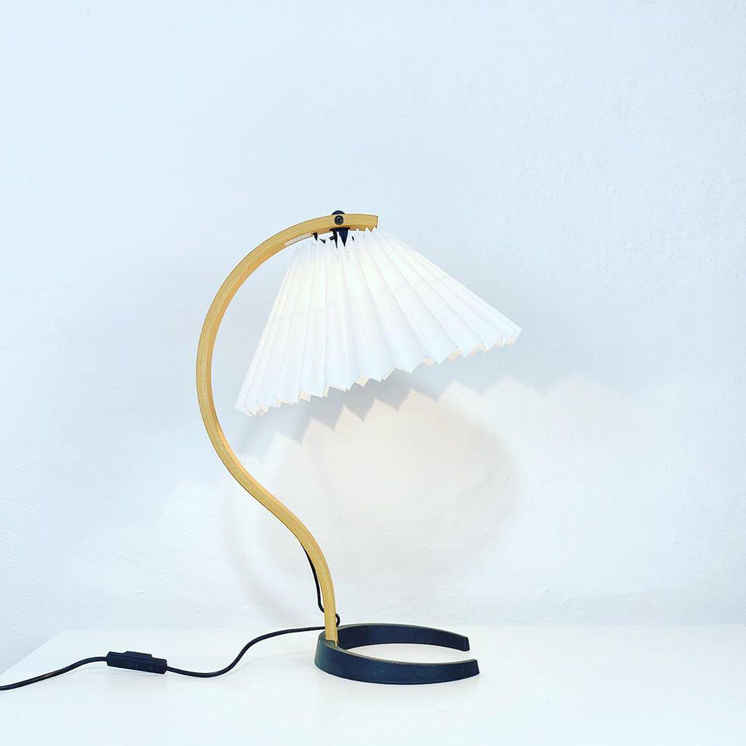 Caprani Table Lamp - Cueteks