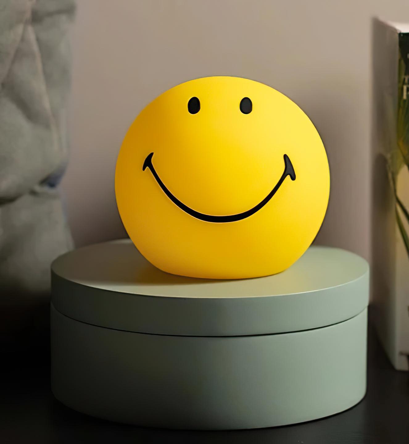 Smiling Rechargeable Built-in Battery Table Lamp - Cueteks