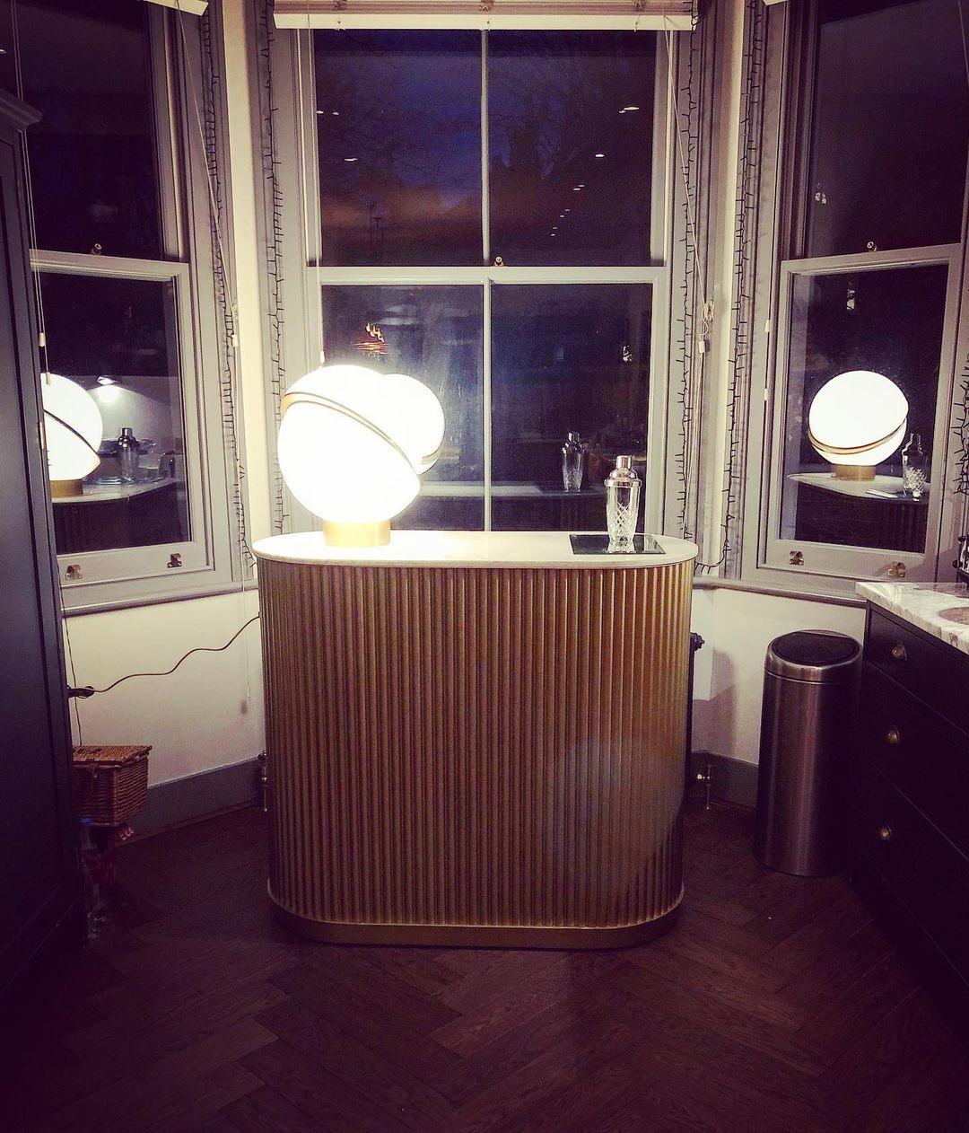 Crescent Table Lamp - Cueteks
