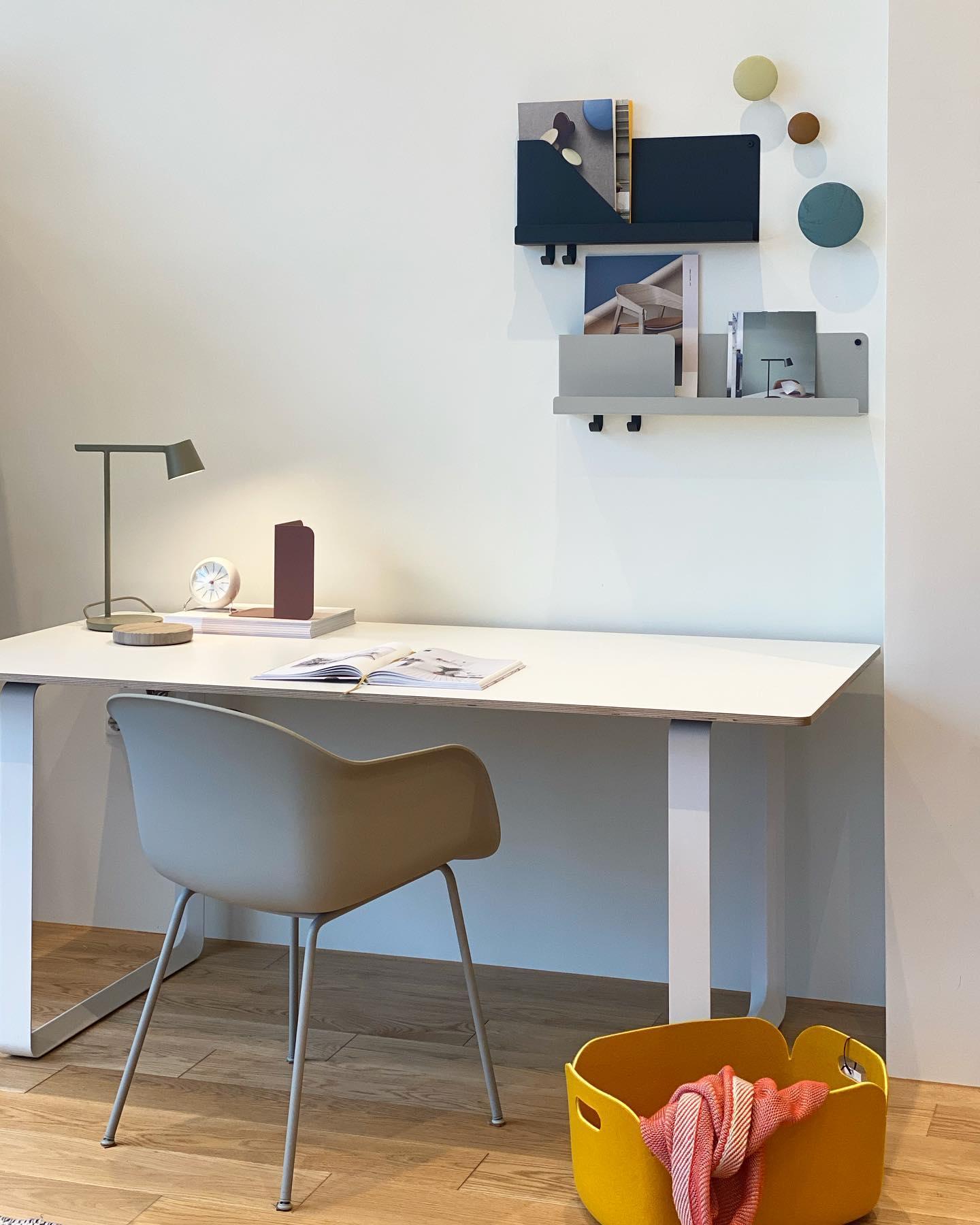 Tip Table Lamp - Cueteks