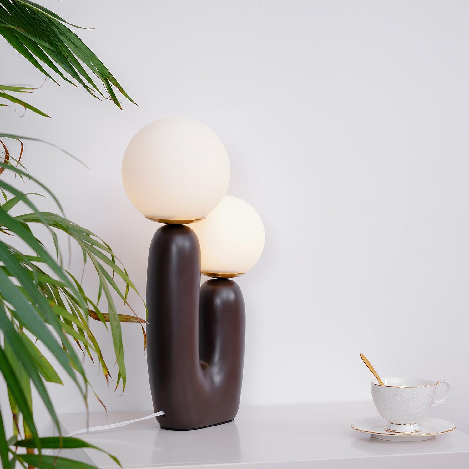 Oo Smooth Table Lamp - Cueteks