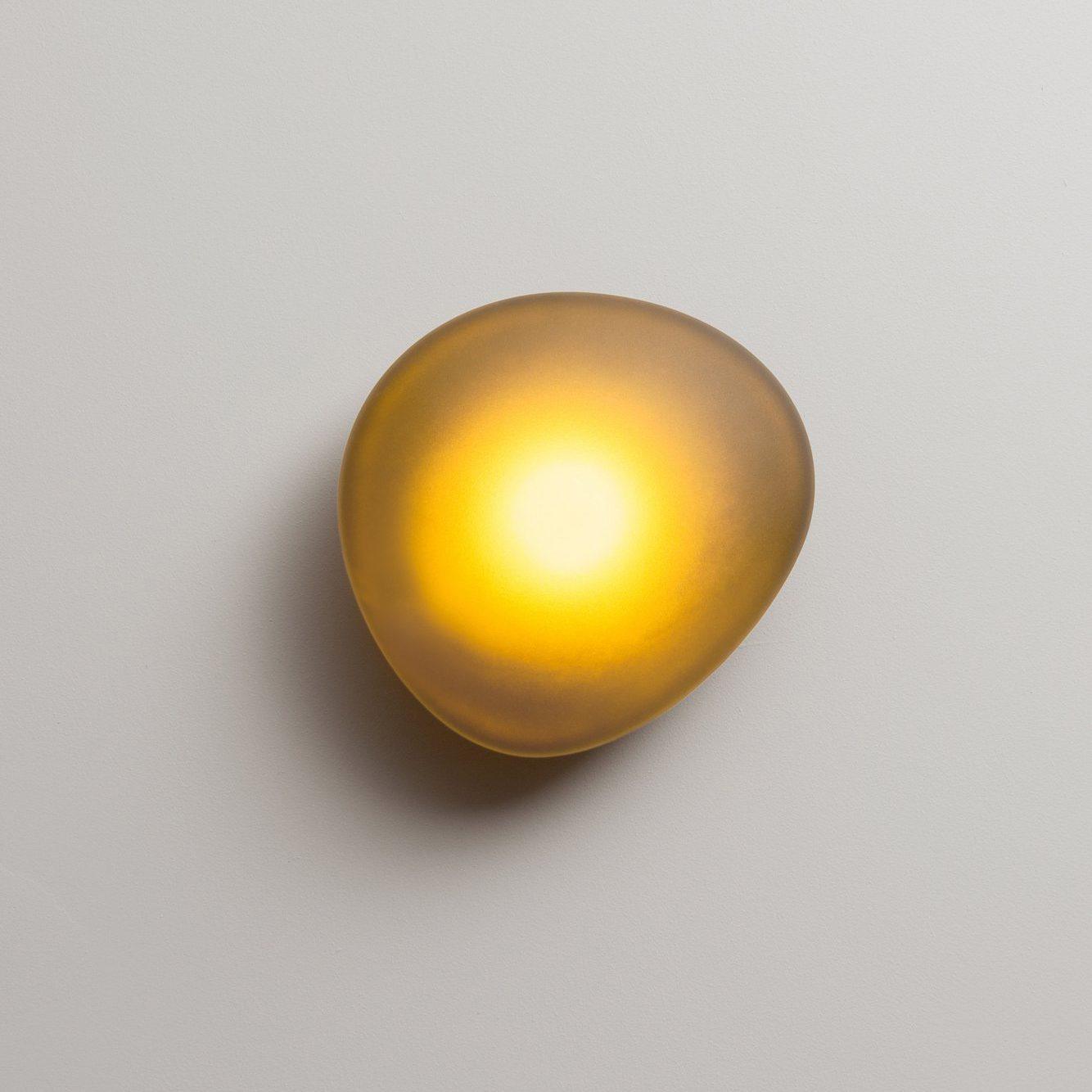 Bubble Glass pebble-shaped wall light