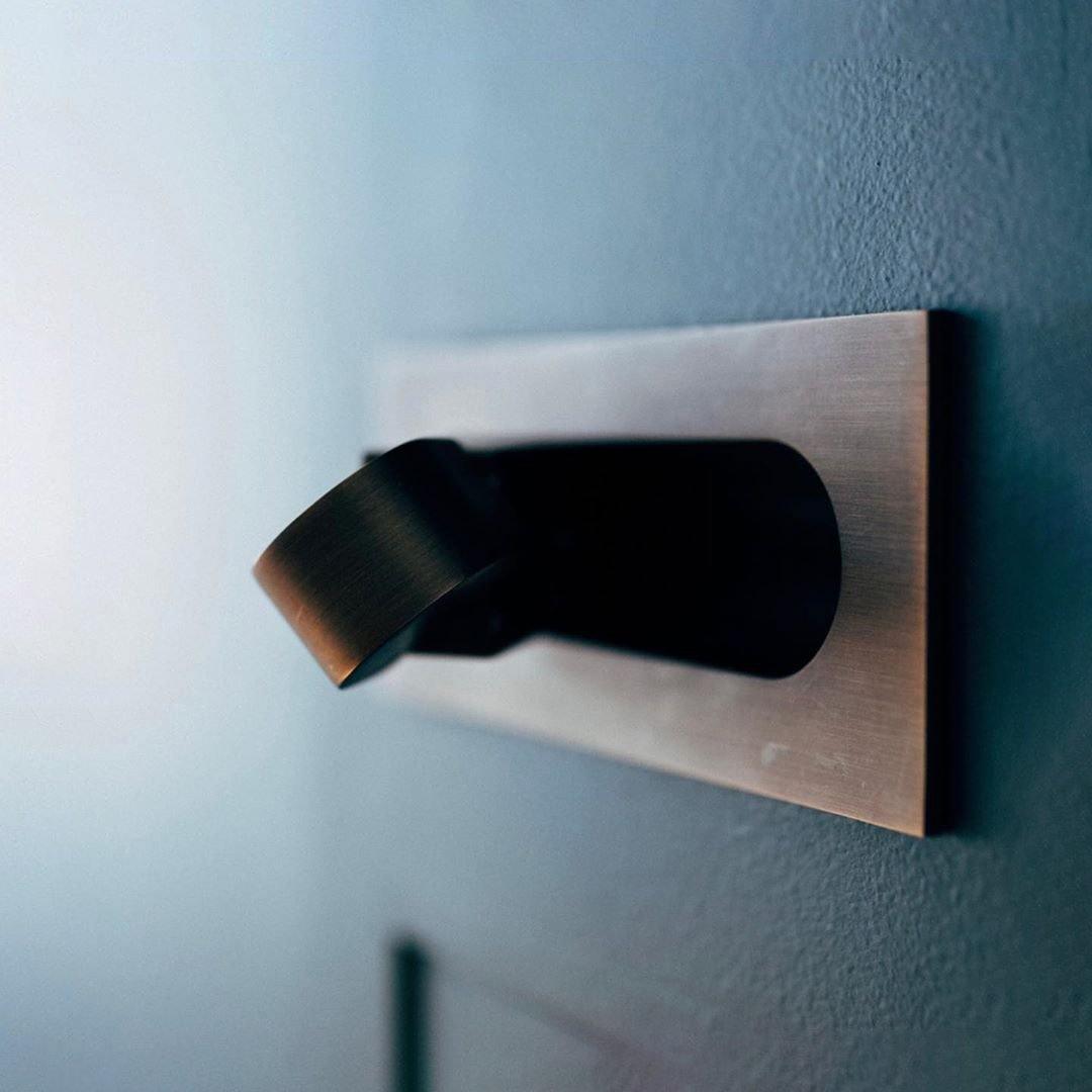 Modern LED Bedside Reading Light - Cueteks