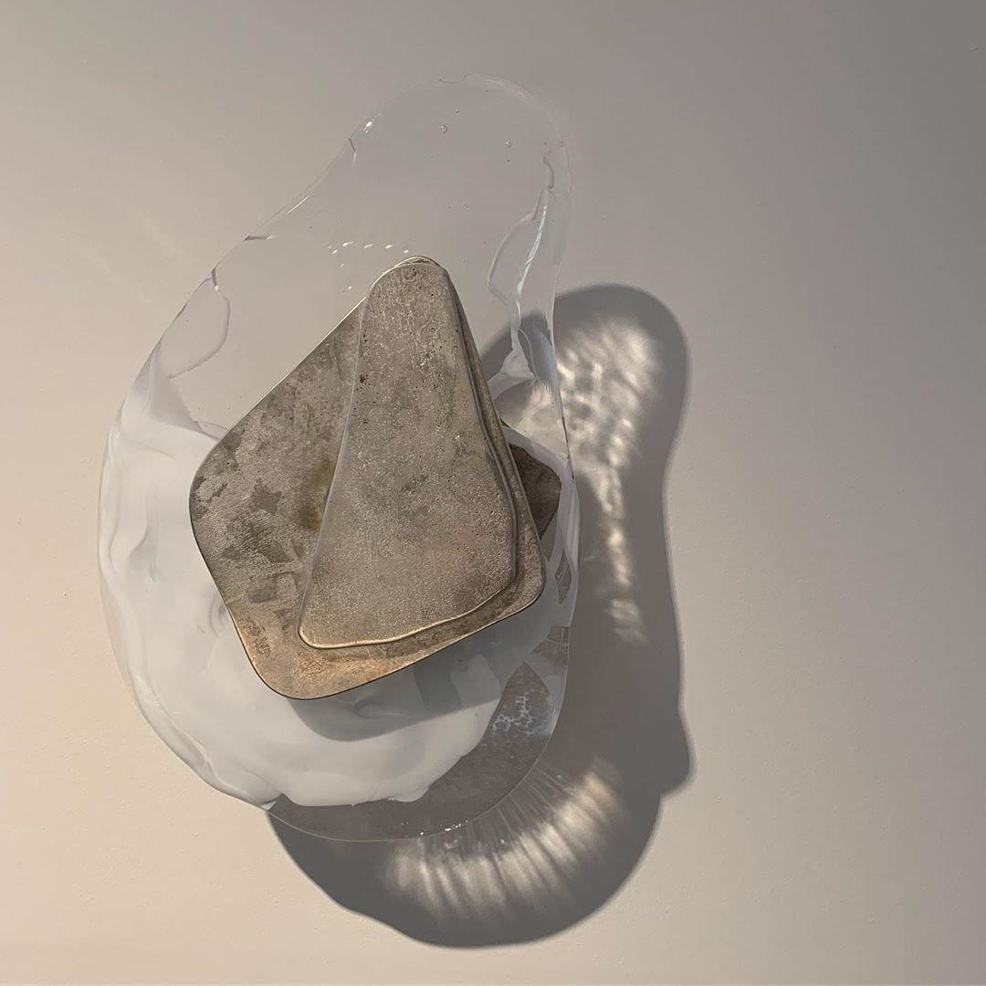 DC1725 textured glass LED wall light with layered metal plates
