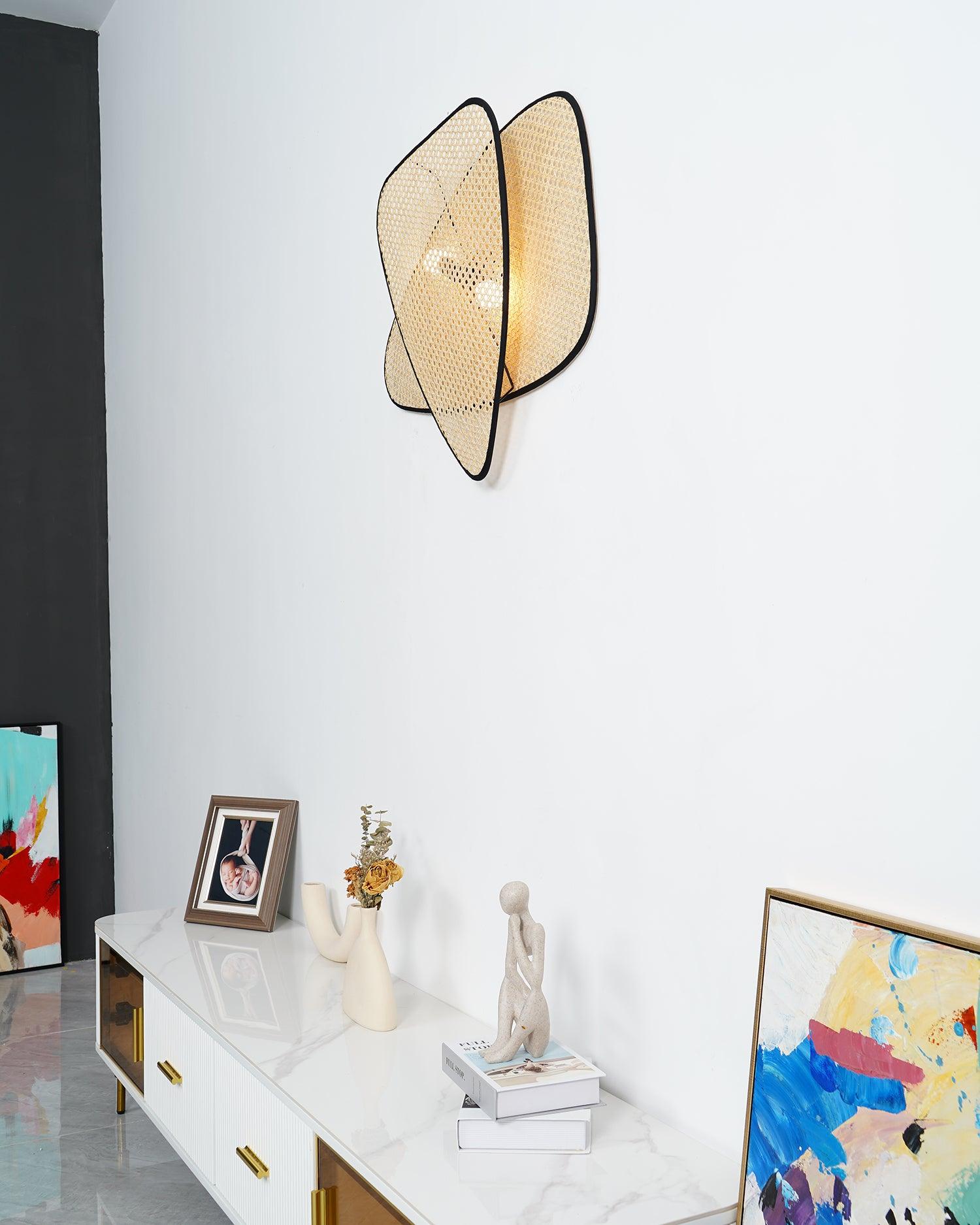 Screen Cannage Sconce - Cueteks