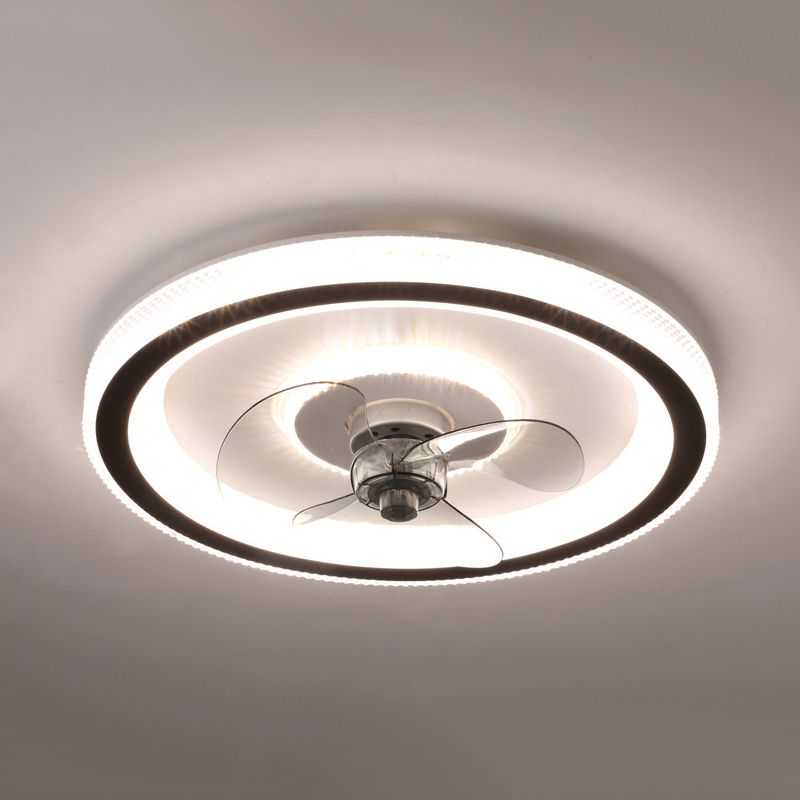 Kirsten circular light illuminated around the central fan