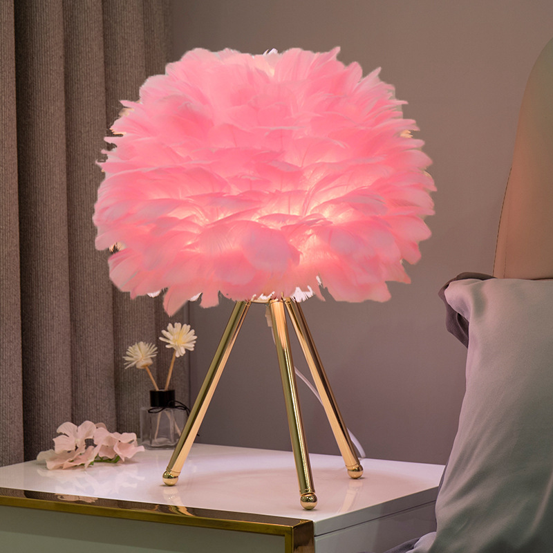 O'Moore Boho Design LED Stehlampe Weiß/Rosa/Grau/Dunkelrosa Wohn/Schlafzimmer Metall/Feder - Cueteks