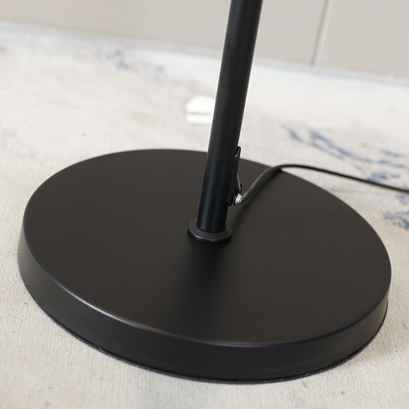 Edge Minimalistic Linear Floor Lamp, Metal, Black/White - Cueteks