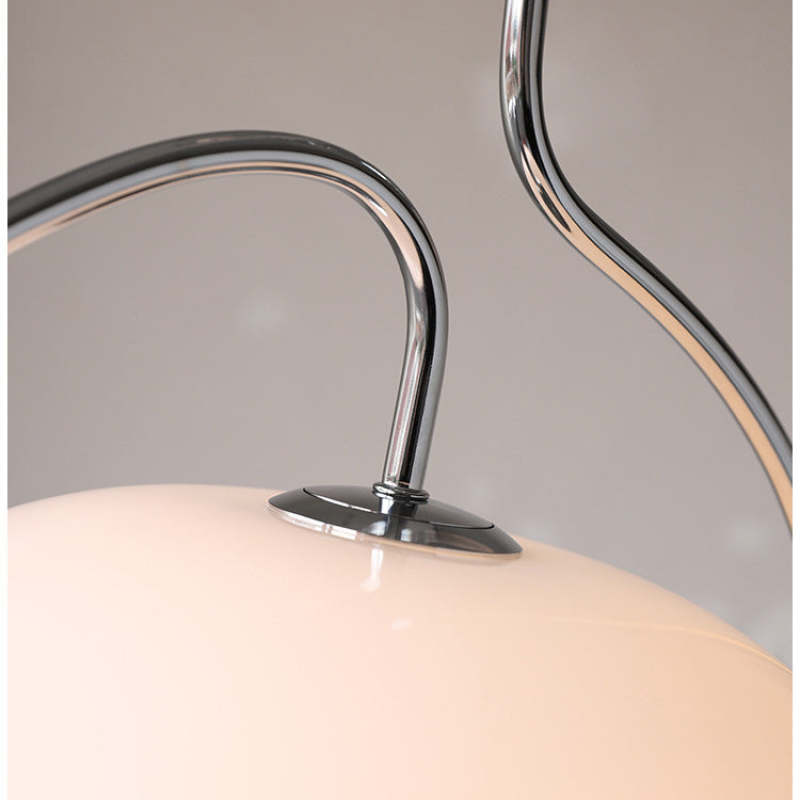 Close view of curved Hailie frame joining the shade