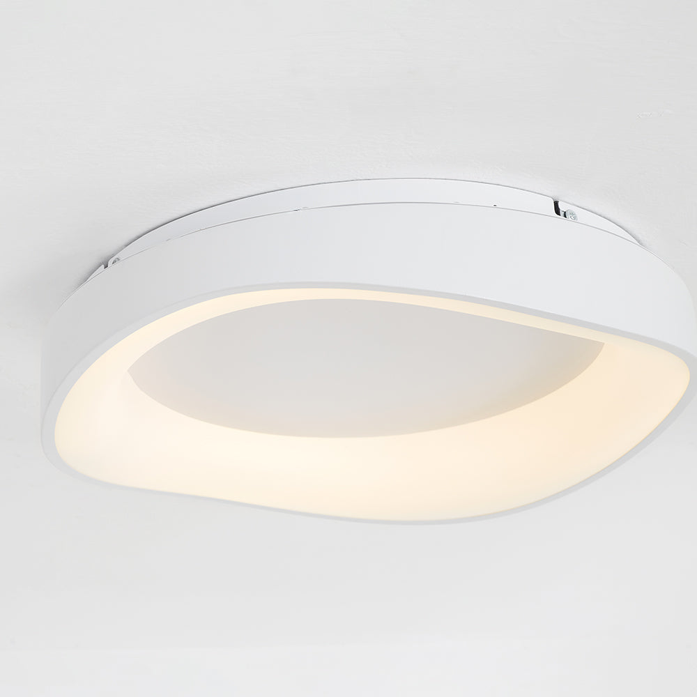 Single Arisha bowl rim close-up with white outer edge, warm-looking light channel and visible ceiling-side gap and fastener.