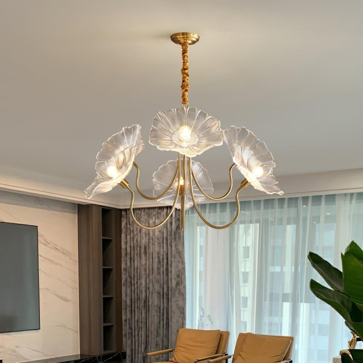 Clear flower chandelier in seating room