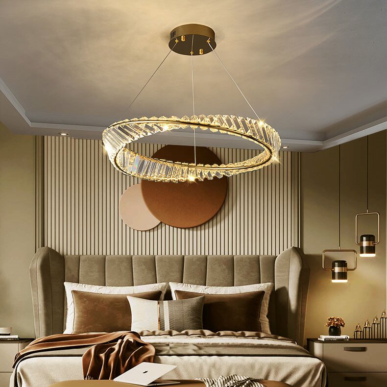 Kirsten Modern Luxury Round Metal/Glass Chandelier, Gold - Cueteks