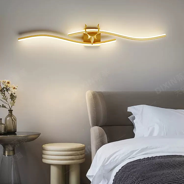 Alana Modern Linear Metal Vanity LED Wall Lamp, Black/Gold - Cueteks