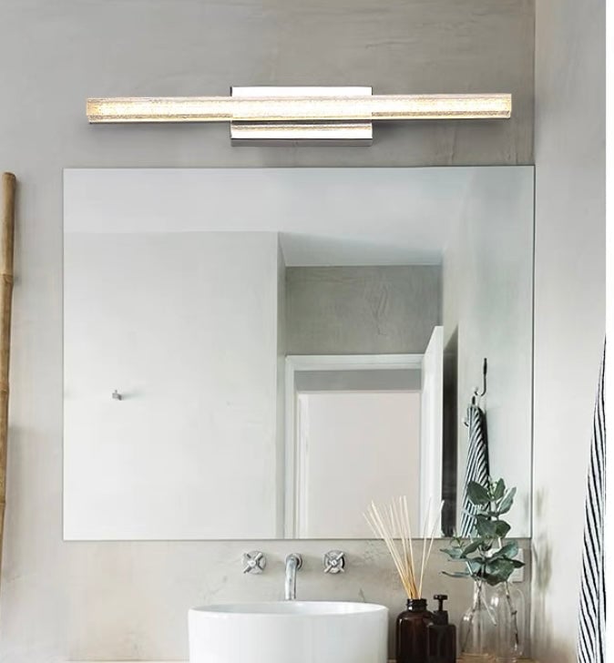 Leigh Modern Rectangular Metal Modern Wall Lamp, Silver - Cueteks