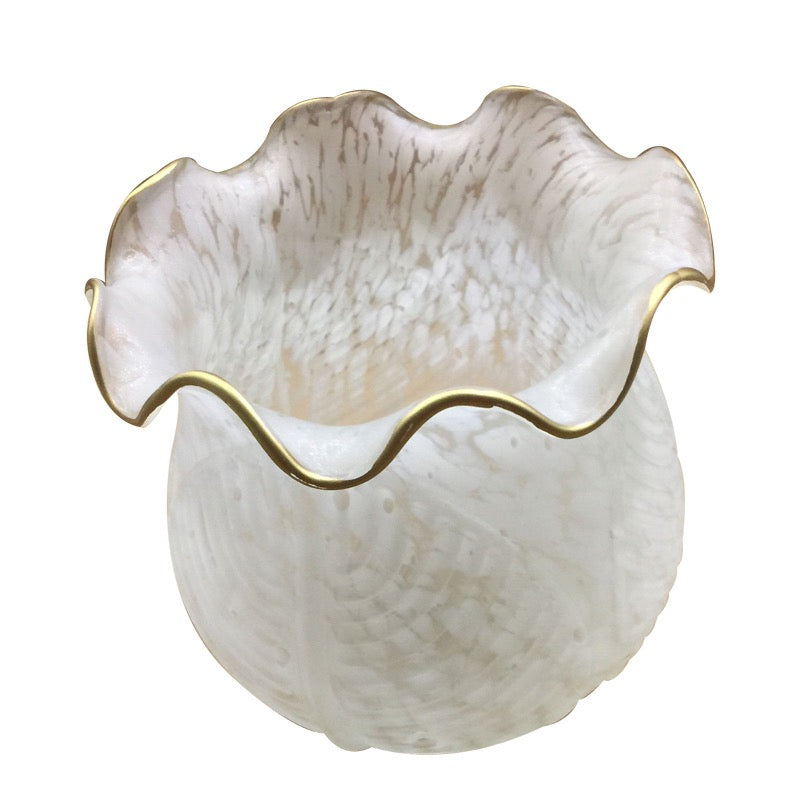 Félicie Vintage Flower shape Metal&Glass Modern Wall Lamp, White/Bronze - Cueteks