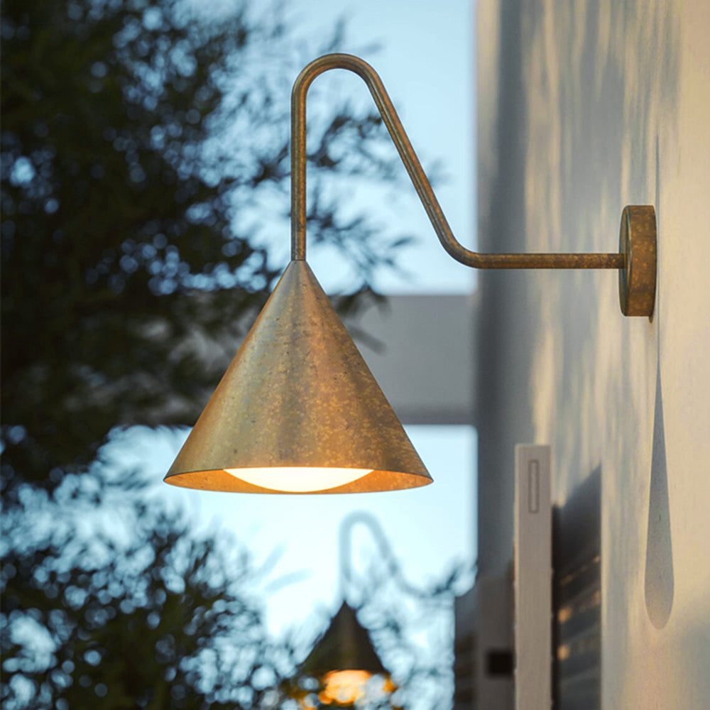 Carins Modern Minimalist Cone Metal Outdoor Waterproof Wall Lamp，Black/Gold - Cueteks