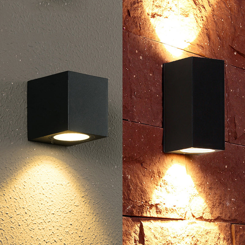 Orr Minimalist Metal Square Outdoor Wall Lamp, Black - Cueteks