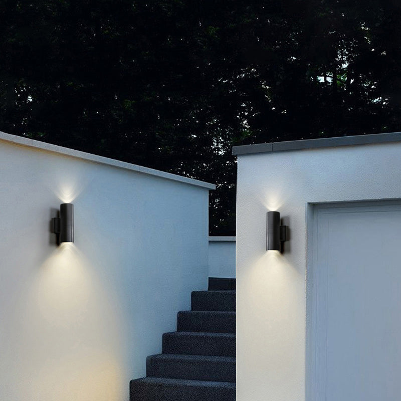 Orr Minimalist Metal Double-headed Outdoor Wall Lamp, Black - Cueteks