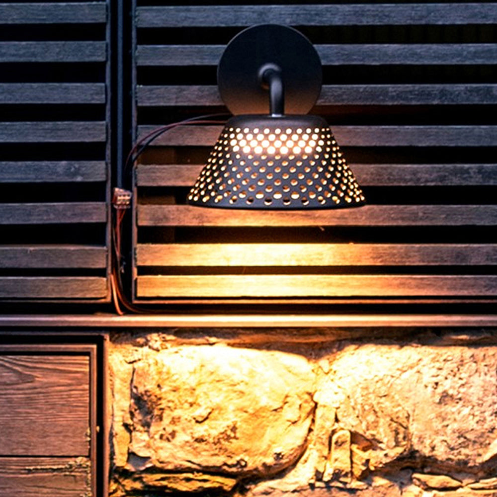 Carins Industrial Hollow Metal Outdoor Wall Lamp, Black - Cueteks