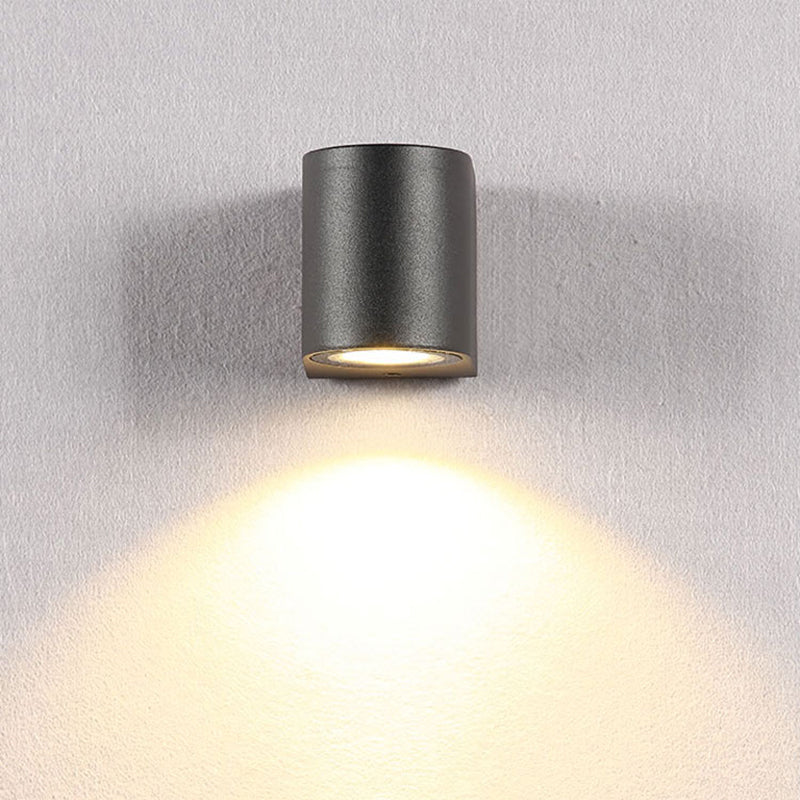 Orr Minimalist Metal Square Outdoor Wall Lamp, Black - Cueteks