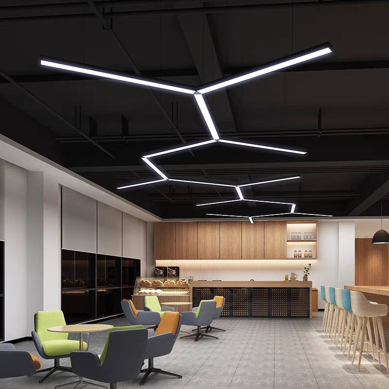 Geometric arrangement of several linear lights in a modern lounge