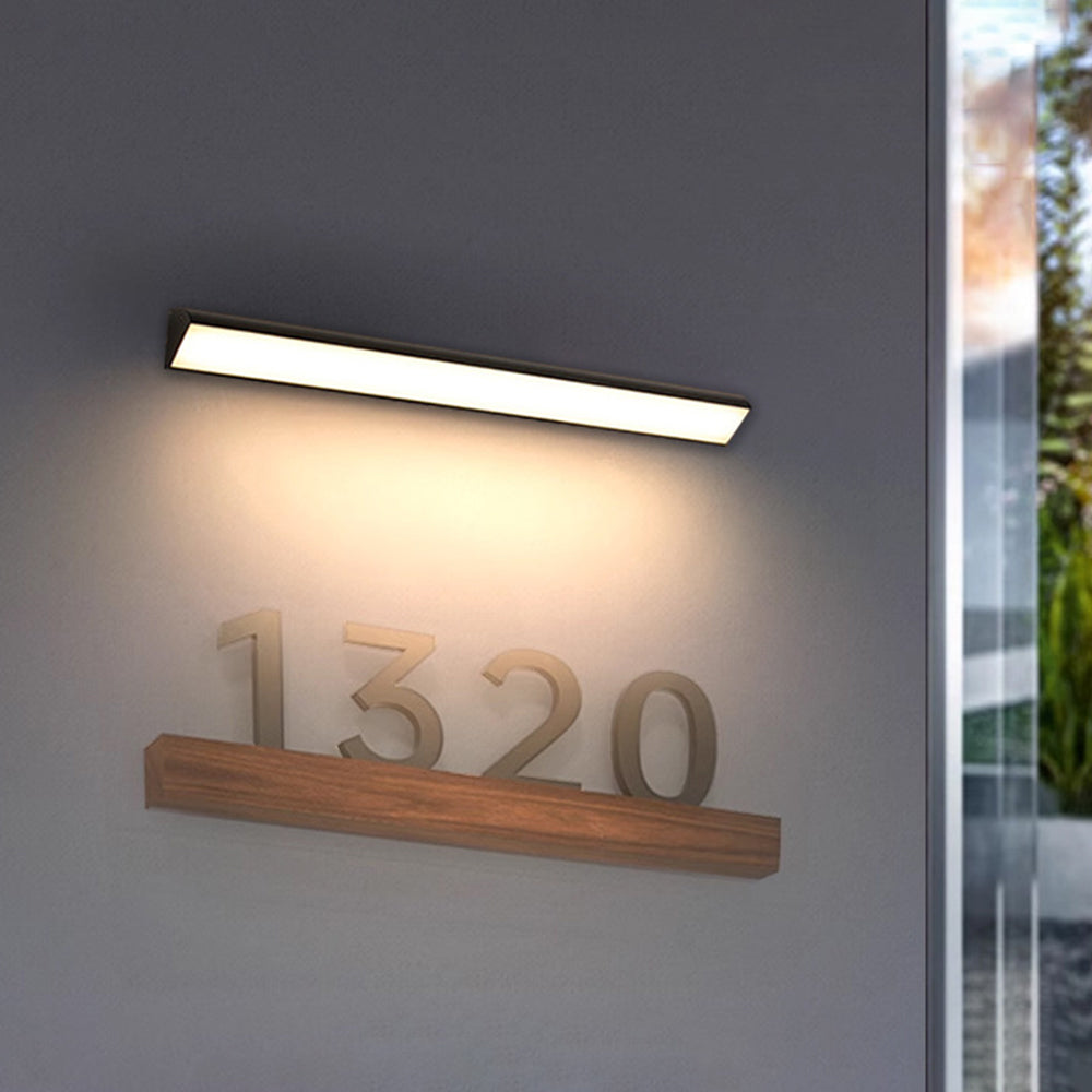 Edge Modern Tri-Rrism Metal/Acrylic Waterproof Outdoor Wall Lamp, Black - Cueteks