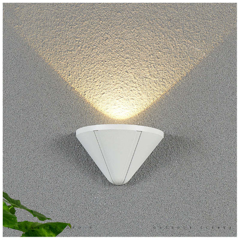 Orr Modern Cone Metal Outdoor Wall Lamp, Black - Cueteks