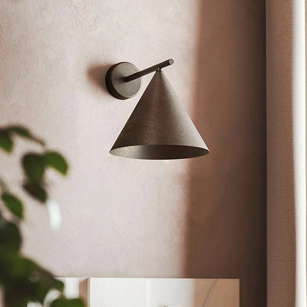 Carins Modern Minimalist Cone Metal Outdoor Waterproof Wall Lamp，Black/Gold - Cueteks