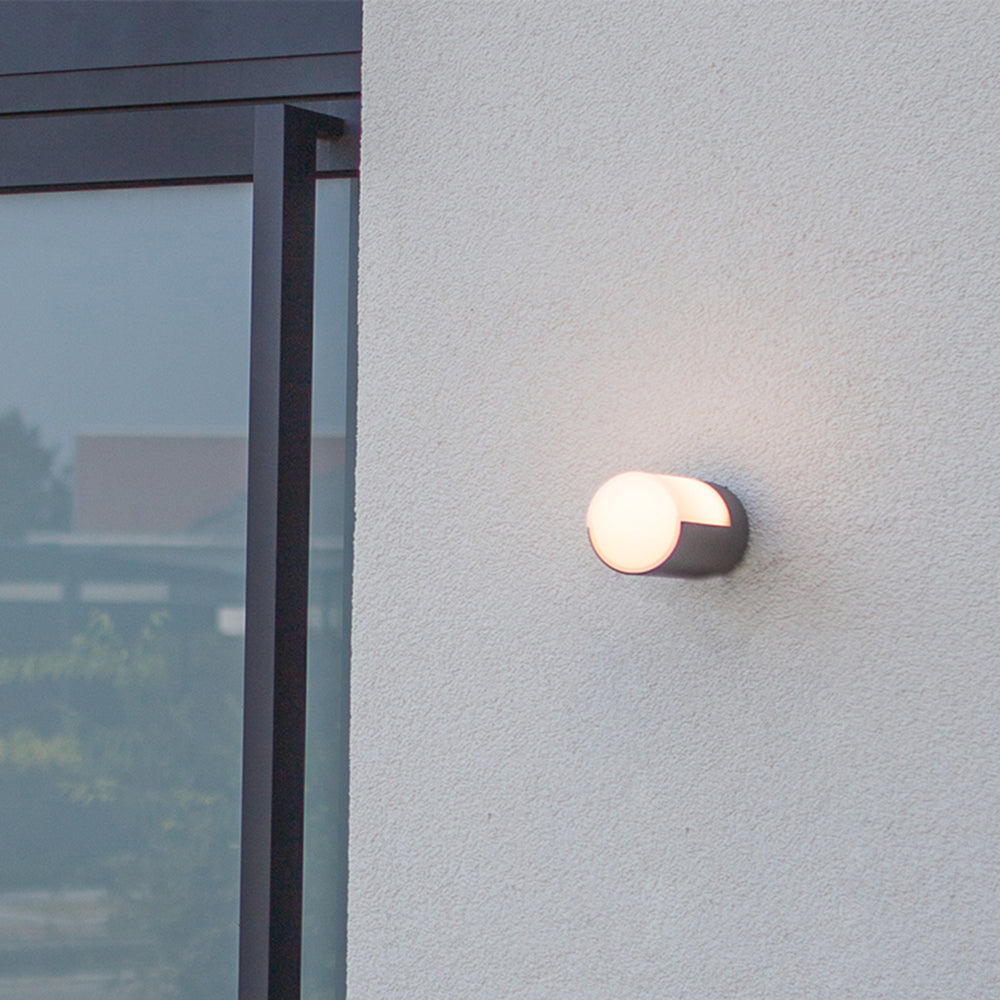Orr Modern Geometry Rotatable Metal/Acrylic Outdoor Waterproof Wall Lamp, Black - Cueteks