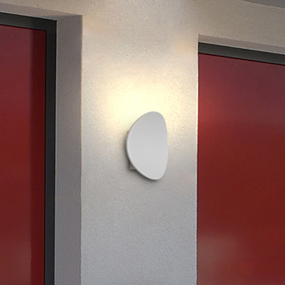 Orr Modern Minimalist Pebbles Shaped Metal/Acrylic Outdoor Waterproof Wall Lamp, Black/Gray - Cueteks