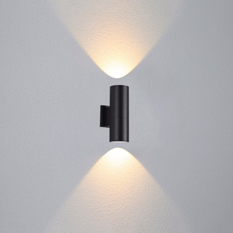 Orr Minimalist Metal Double-headed Outdoor Wall Lamp, Black - Cueteks