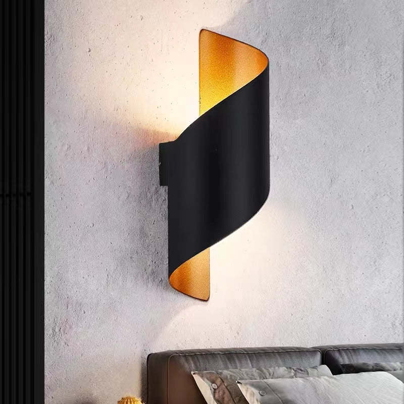Orr Modern Conch Shape Metal Indoor Wall Lamp, Black/White/Gold - Cueteks