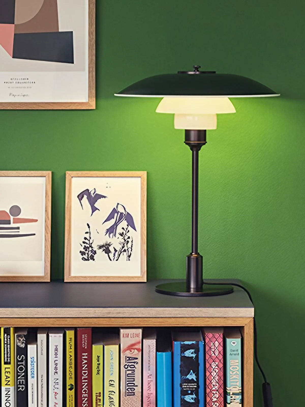 Contemporary Danish Disc Metal Table Lamp for Bedroom - Cueteks