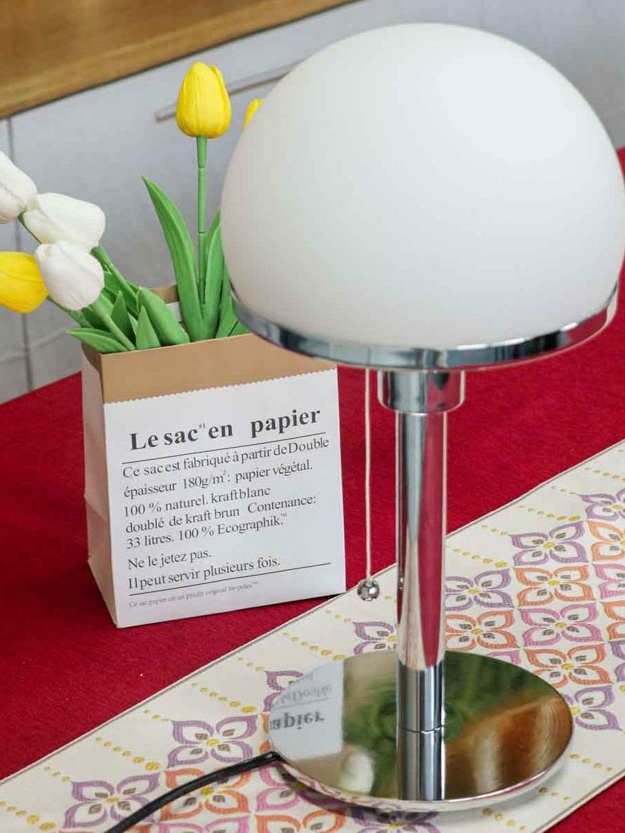 Minimalist Metal and Glass Bauhaus LED Table Lamp - Cueteks