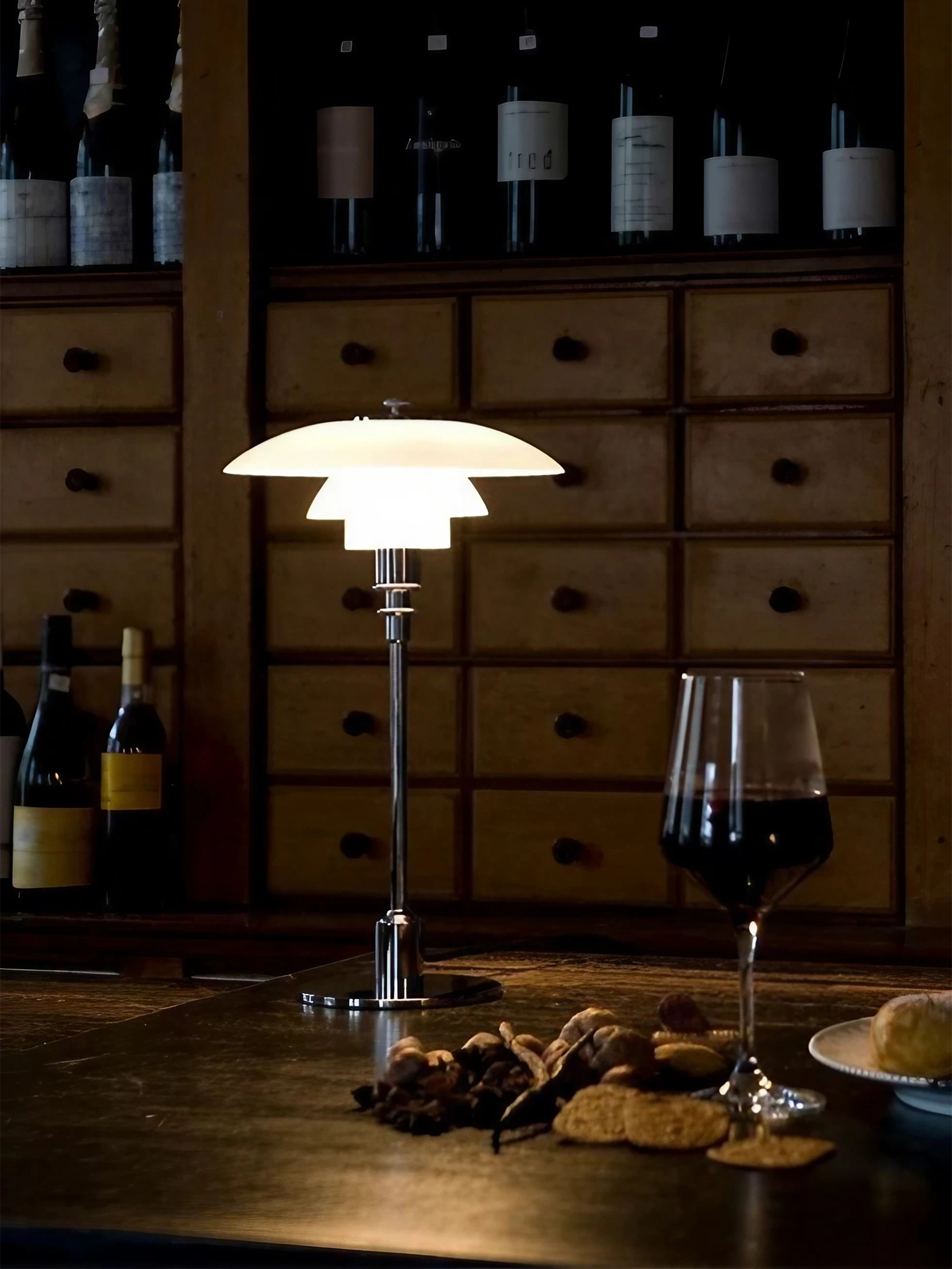 Contemporary Danish Disc Metal Table Lamp for Bedroom - Cueteks