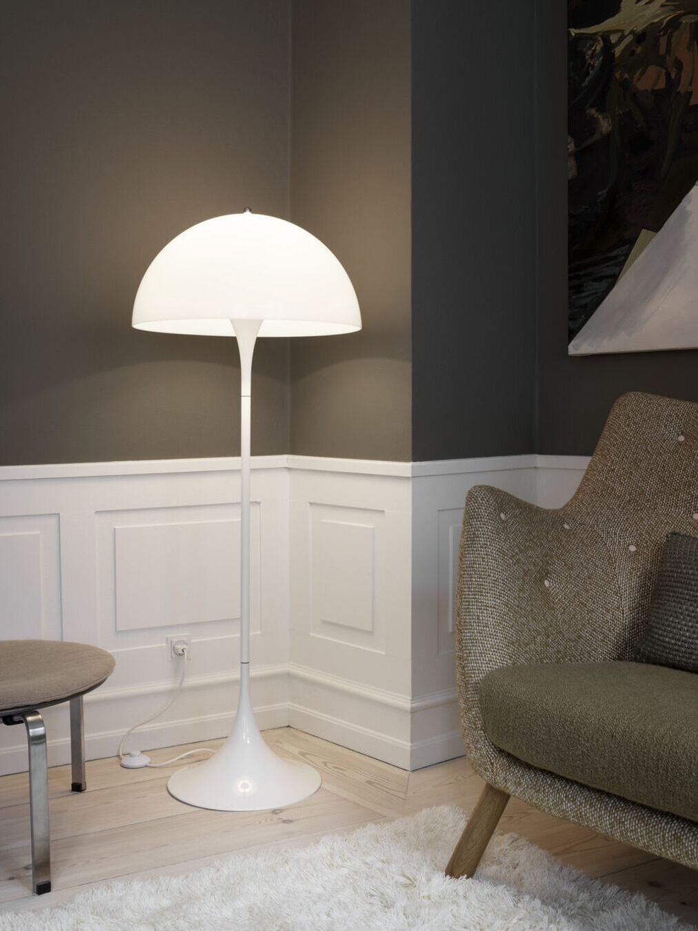 Mid-Century Acrylic Panthella Floor Lamp in White - Cueteks