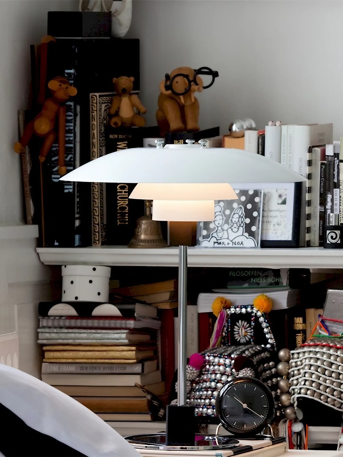 Contemporary Danish Disc Metal Table Lamp for Bedroom - Cueteks