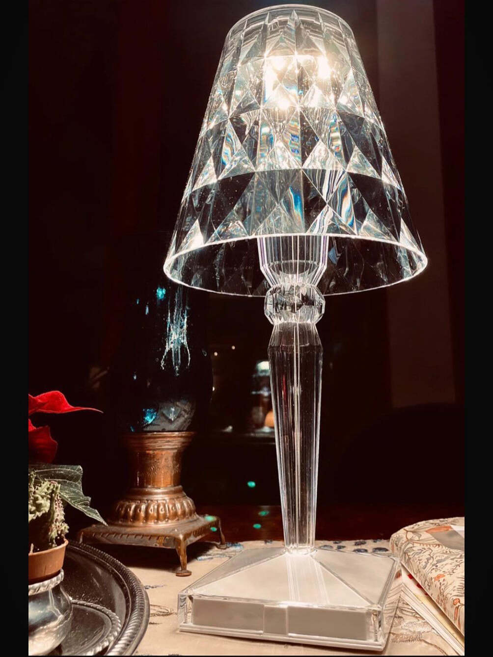 Sparkle Acrylic Battery Table Lamp for Ambiance - Cueteks