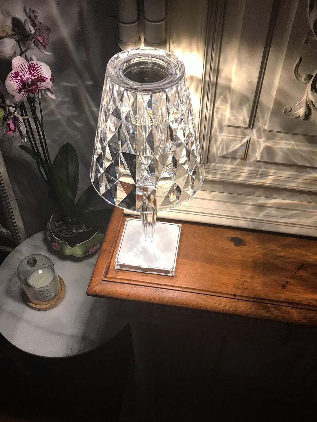 Sparkle Acrylic Battery Table Lamp for Ambiance - Cueteks