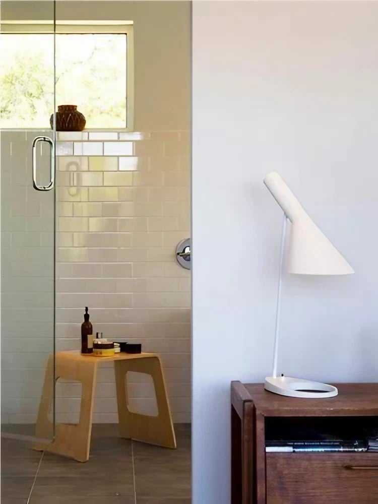 Directional Asymmetrical Metal Table Lamp for Office - Cueteks
