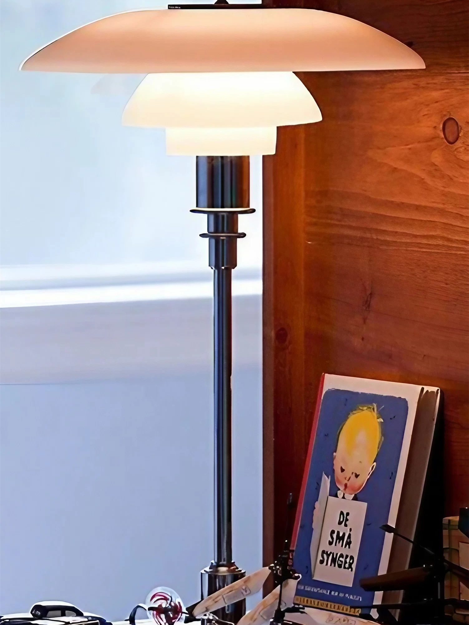 Contemporary Danish Disc Metal Table Lamp for Bedroom - Cueteks