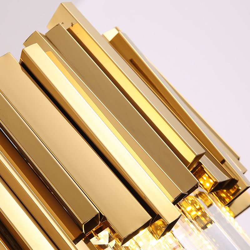 Detail of the gold-colored metal elements above the crystal