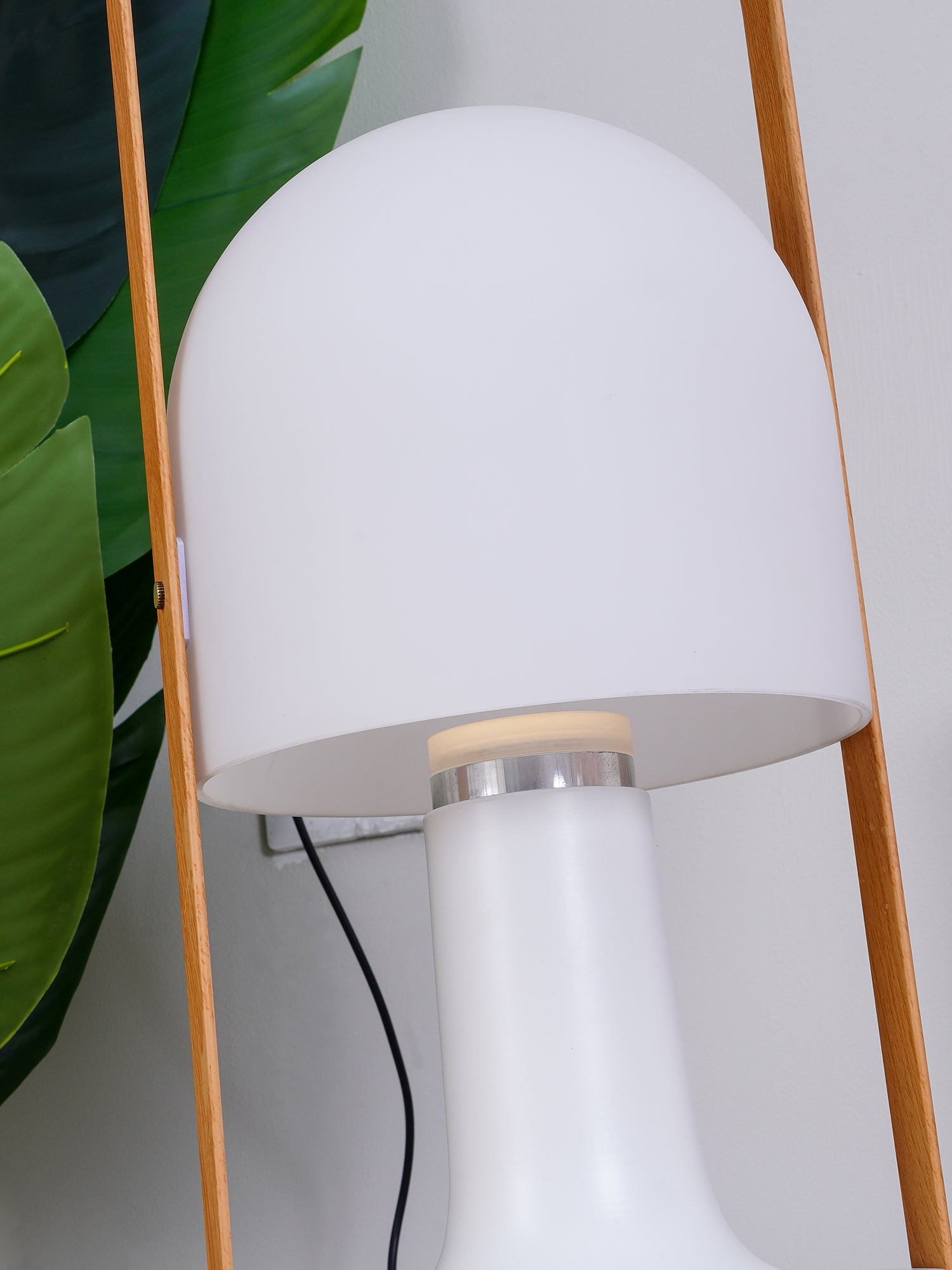 FollowMe Table Lamp - Cueteks