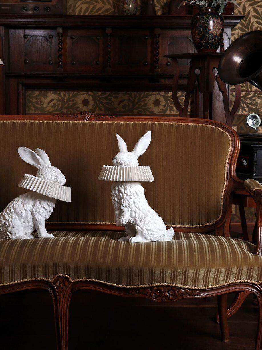 White Resin Rabbit Decorative Table Lamp - Cueteks