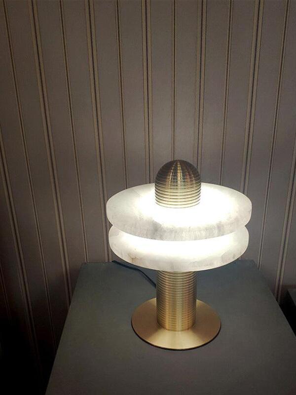 Median Table Lamp - Cueteks